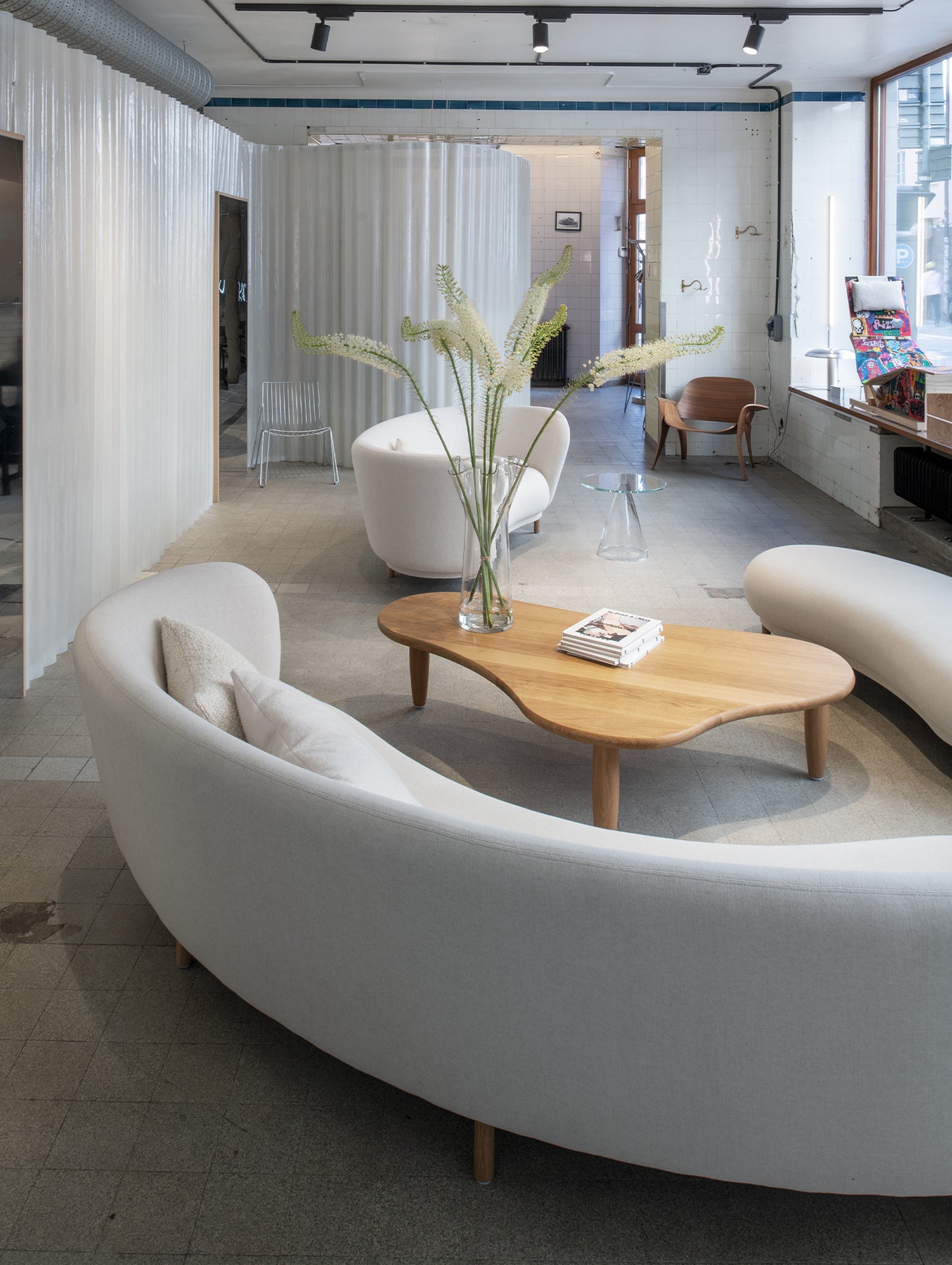 Dandy Ottoman by Massproductions - Vill Nova Geneve