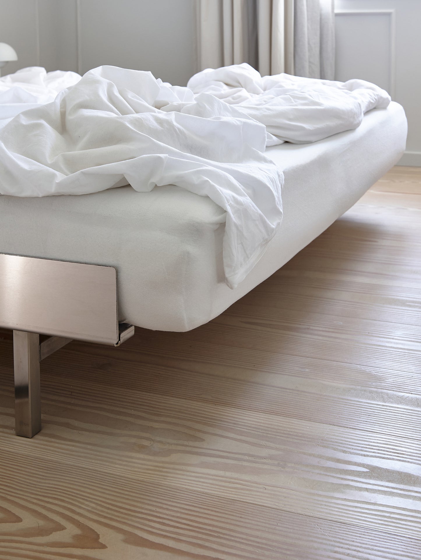 Bed 90 - 180 cm Stainless Steel (Low) by Moebe