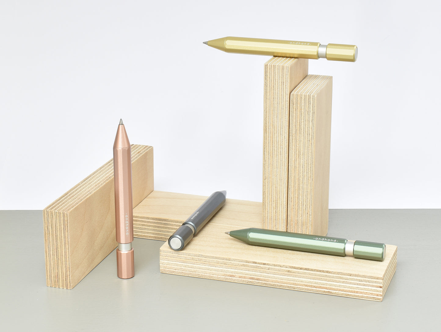 Aspect Retractable Pen by Andhand