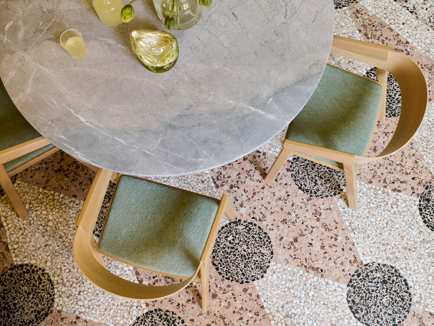 Midst Table Marble by Muuto - Grey Marble Tabletop / Grey Steel Base