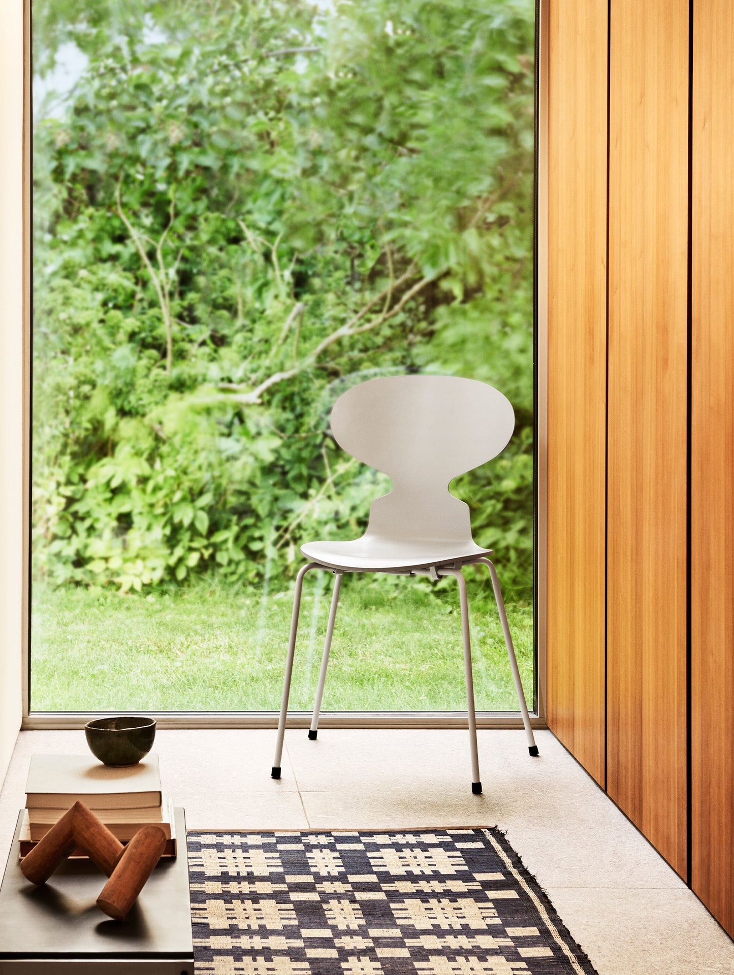 Ant Chair 4 Legs by Fritz Hansen - Pale Grey Ash Veneer Shell / Pale Grey Base