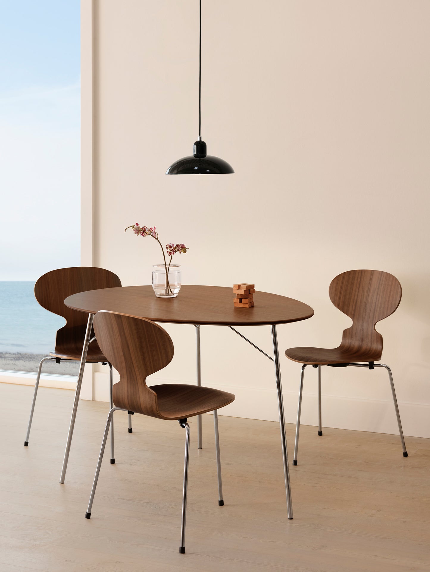 Ant Chair 4 Legs by Fritz Hansen - Natural Veneer Shell / Chromed Steel Base / Walnut