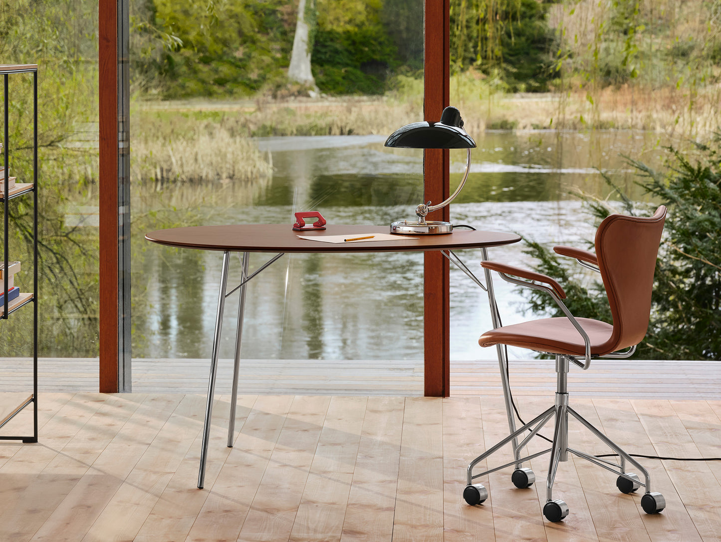 Egg Table by Fritz Hansen
