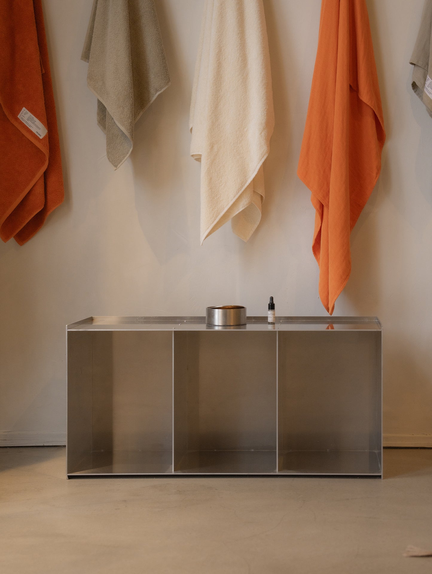 Rivet Case by Frama