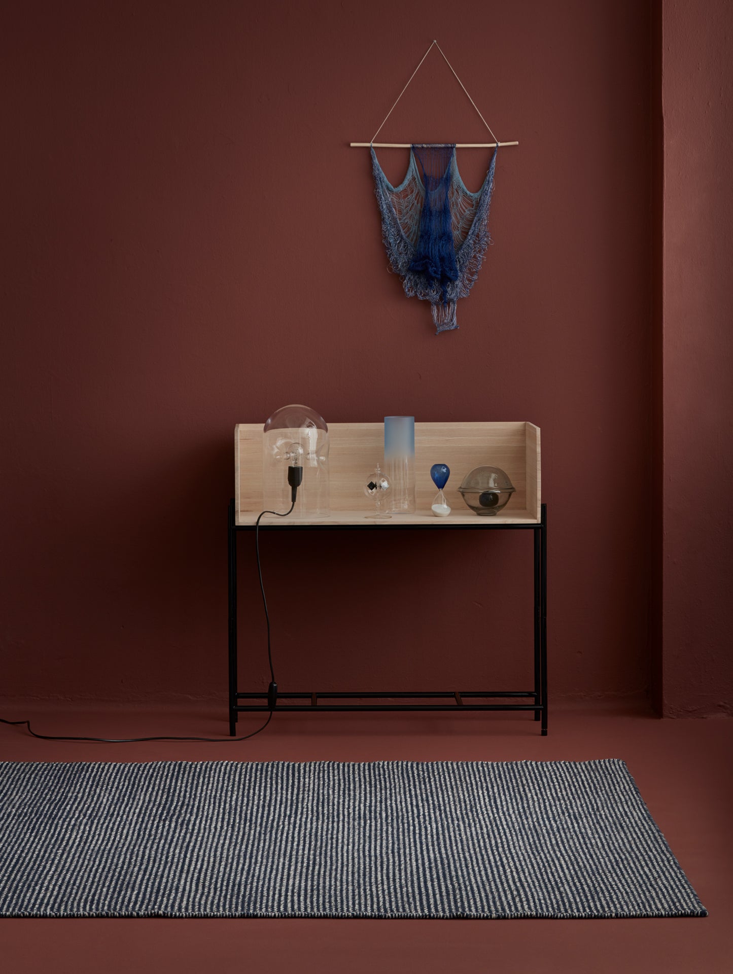 Fabula Fenris Rug - Grey / Midnight Blue