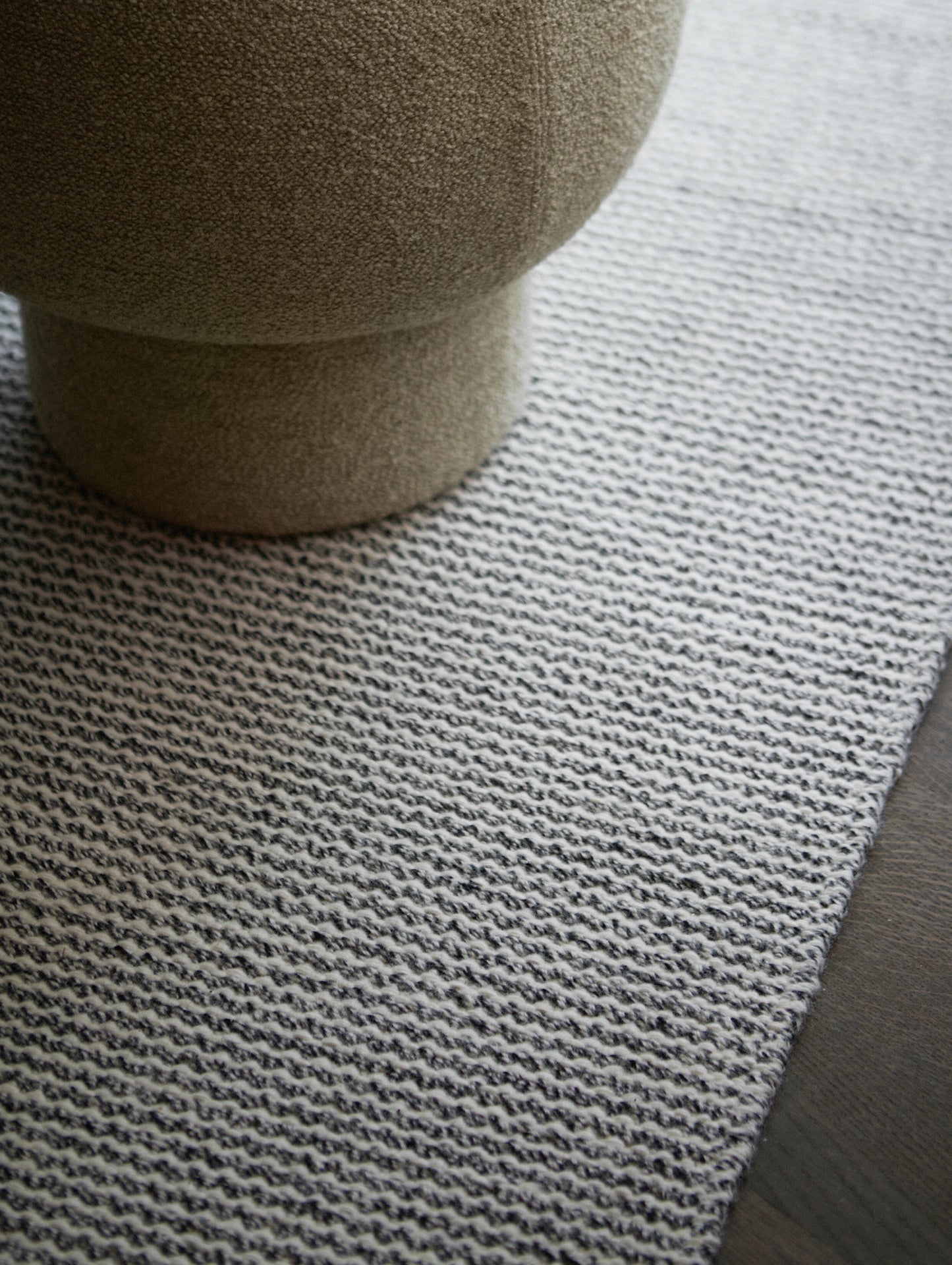 Fenris Rug by Fabula Living - 1116 Off White / Grey Fenris