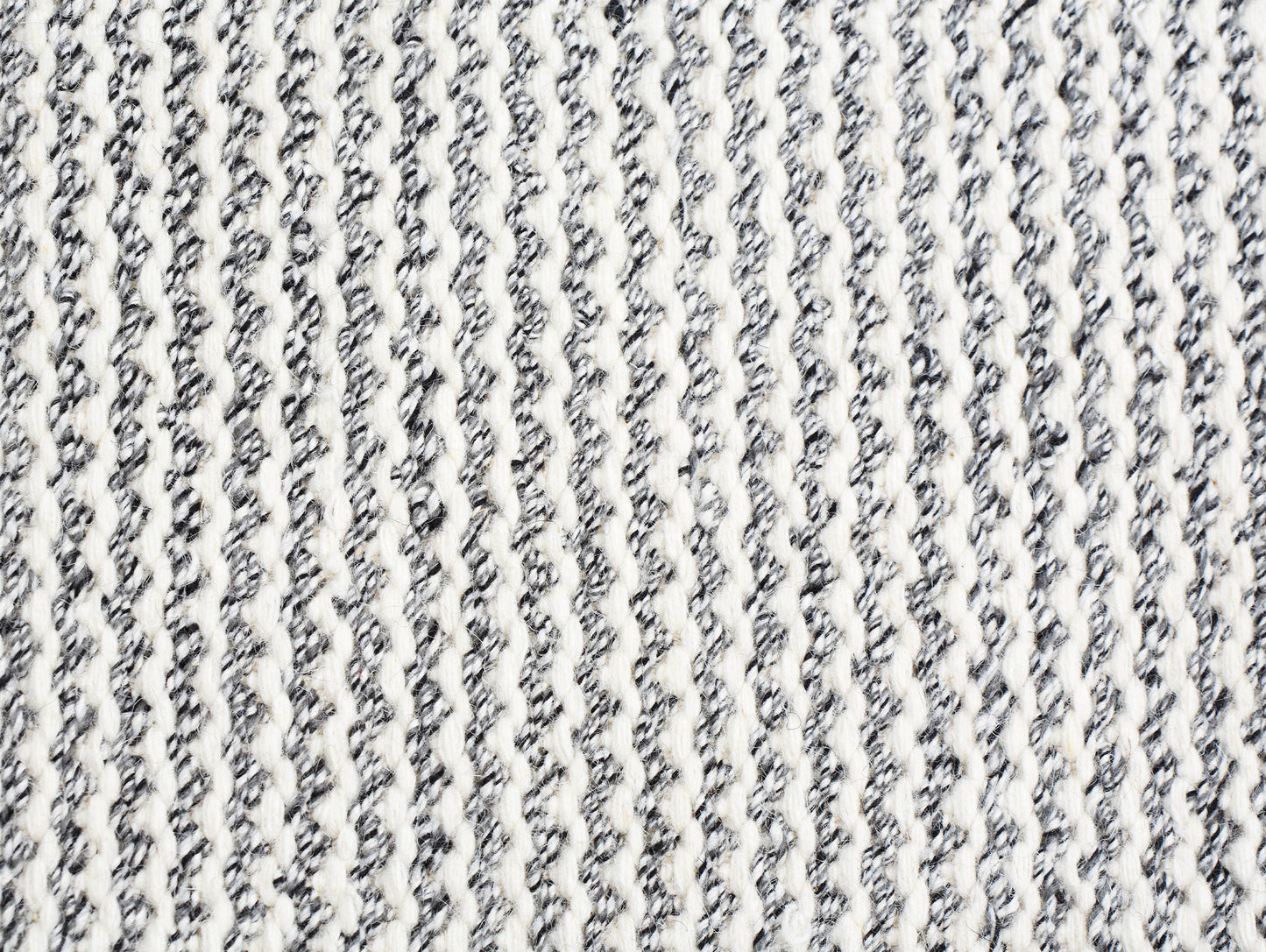 Fenris Rug by Fabula Living - 1116 Off White / Grey Fenris