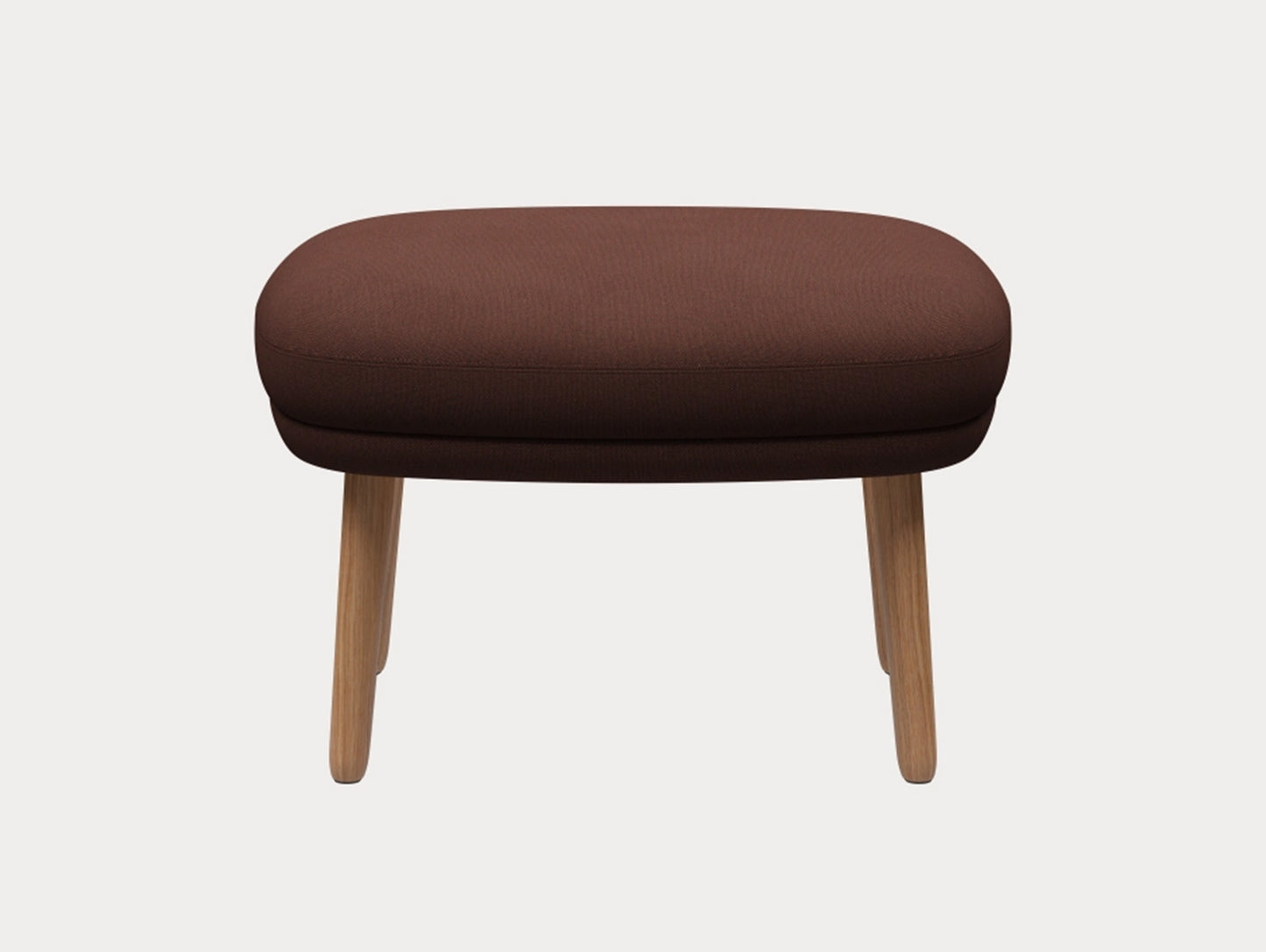 Fri Ottoman by Fritz Hansen - JH15 /
Outside: Christianshavn 1134 / Seat: Christianshavn 1134
