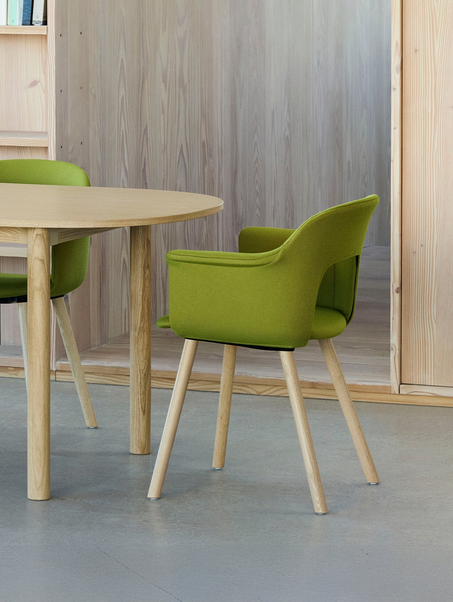 Layout Armchair Upholstered - Wood Base