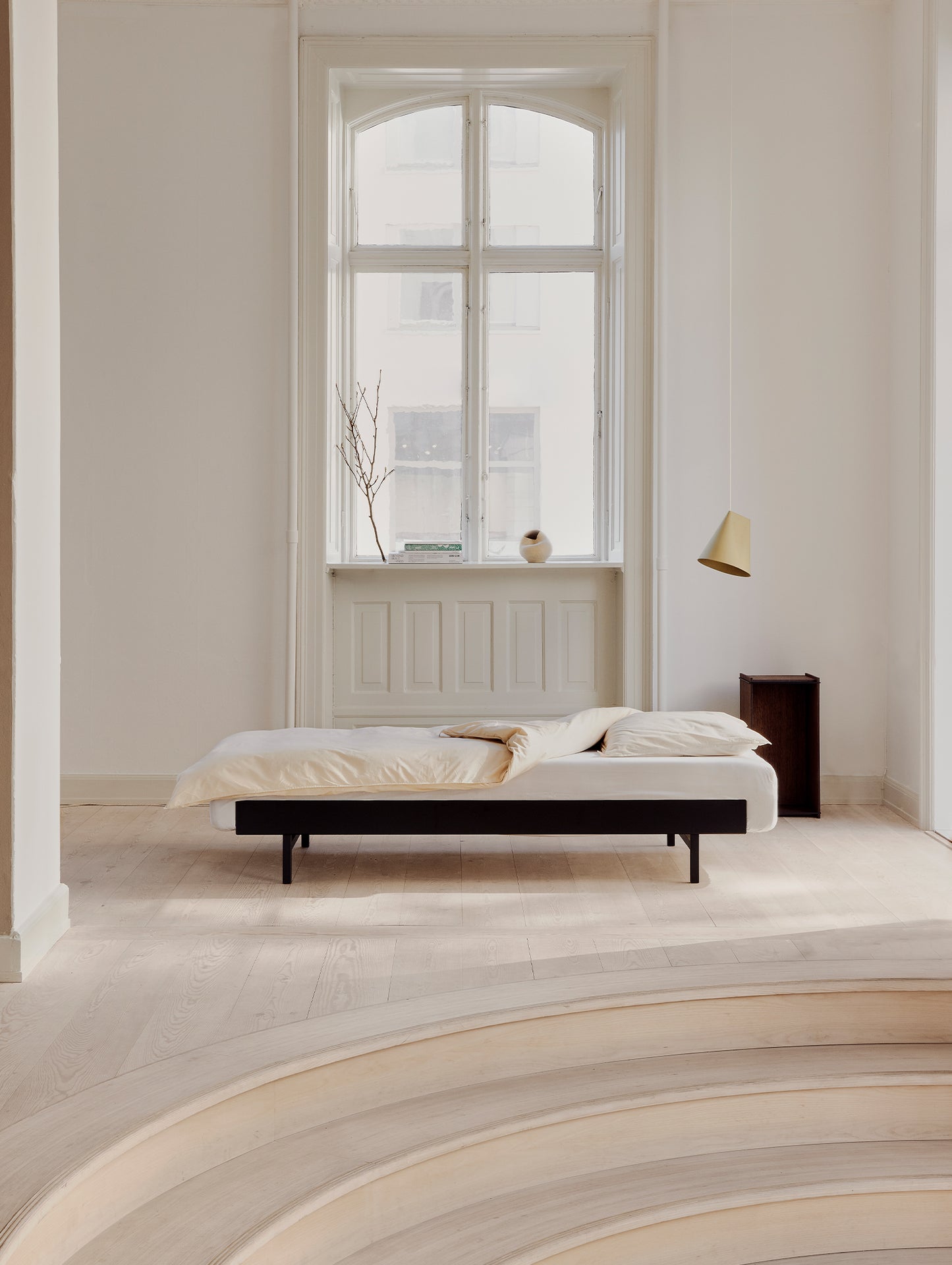 Moebe Bed 90-180 cm - Black
