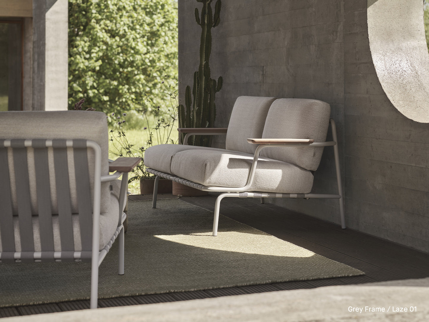 Settle 2-Seater Sofa by Muuto - Grey Frame / Laze 01