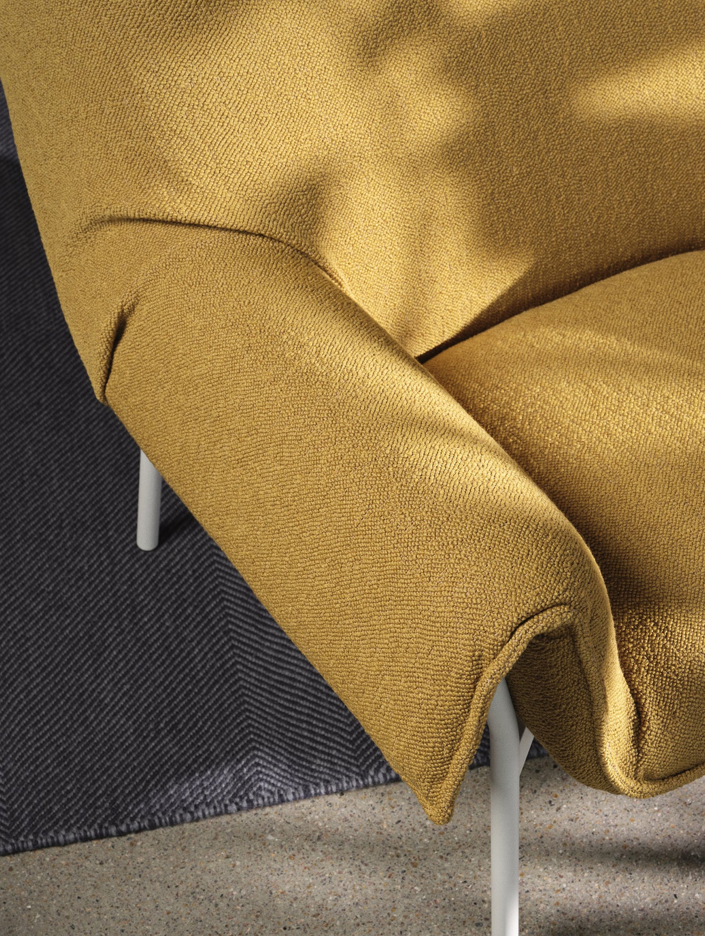 Wrap Lounge Chair by Muuto - Grey Base / Hearth 008