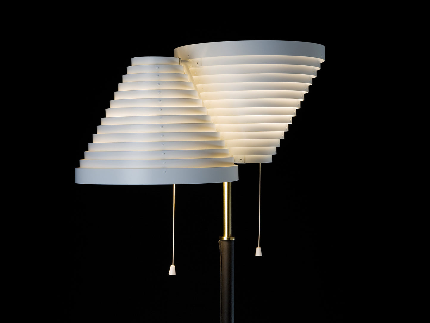 A810 Floor Light by Artek - Brass Tube