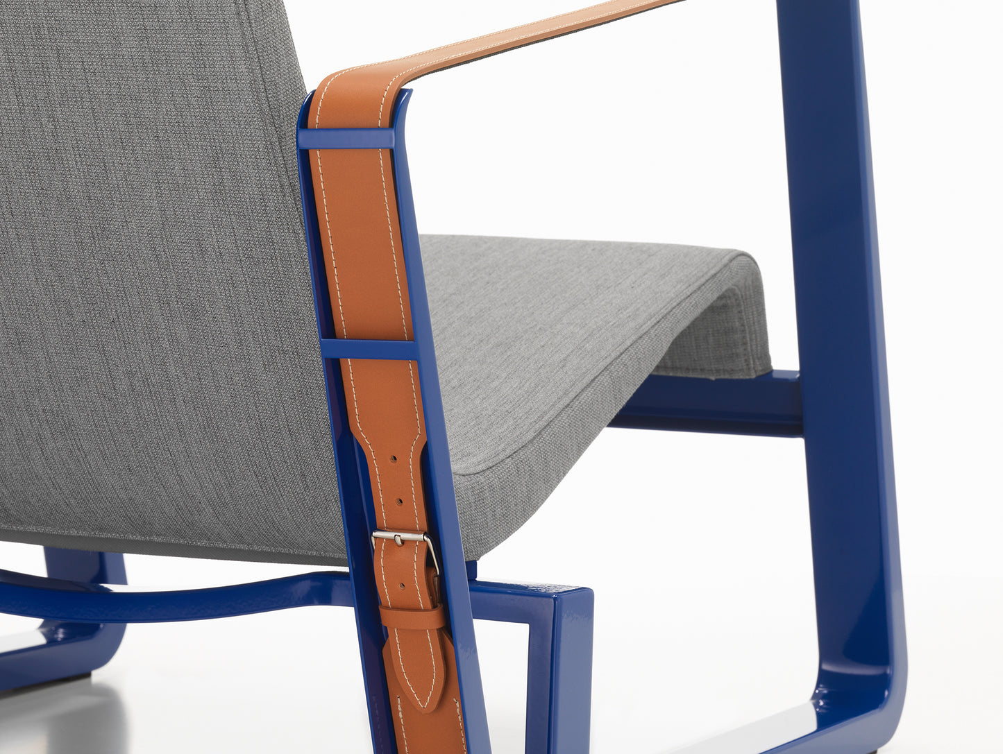 Cite Armchair by Vitra - Bleu Marcoule / Tress 10 Pebble Melange (F80)