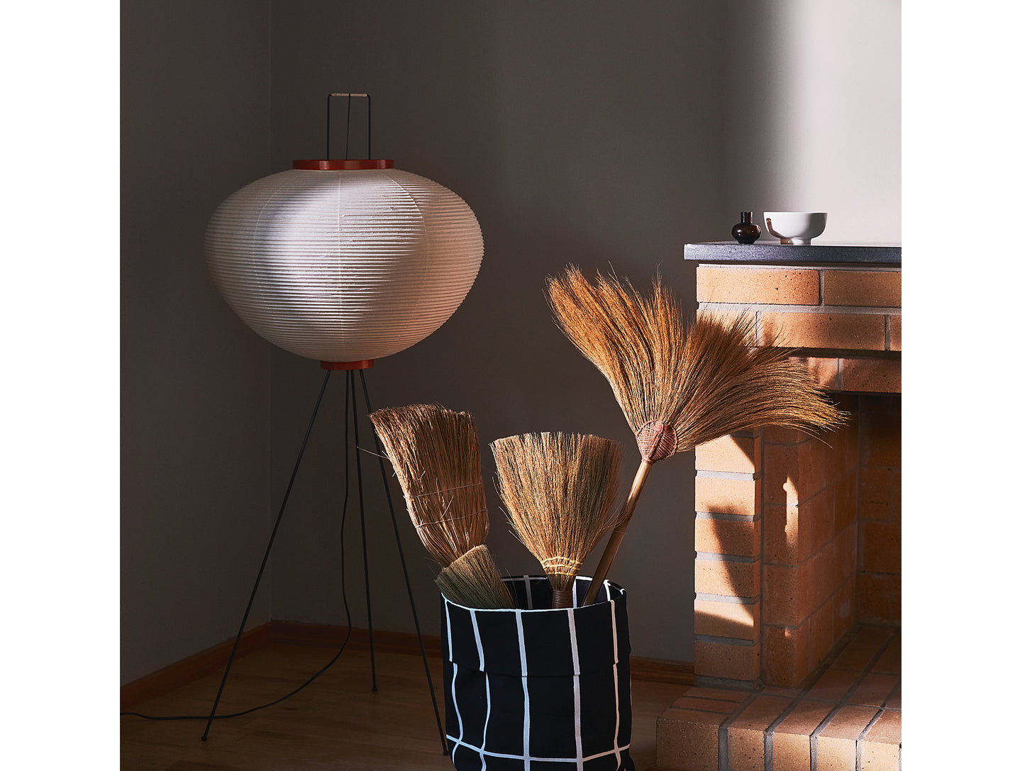 Akari 10A Floor Light by Vitra