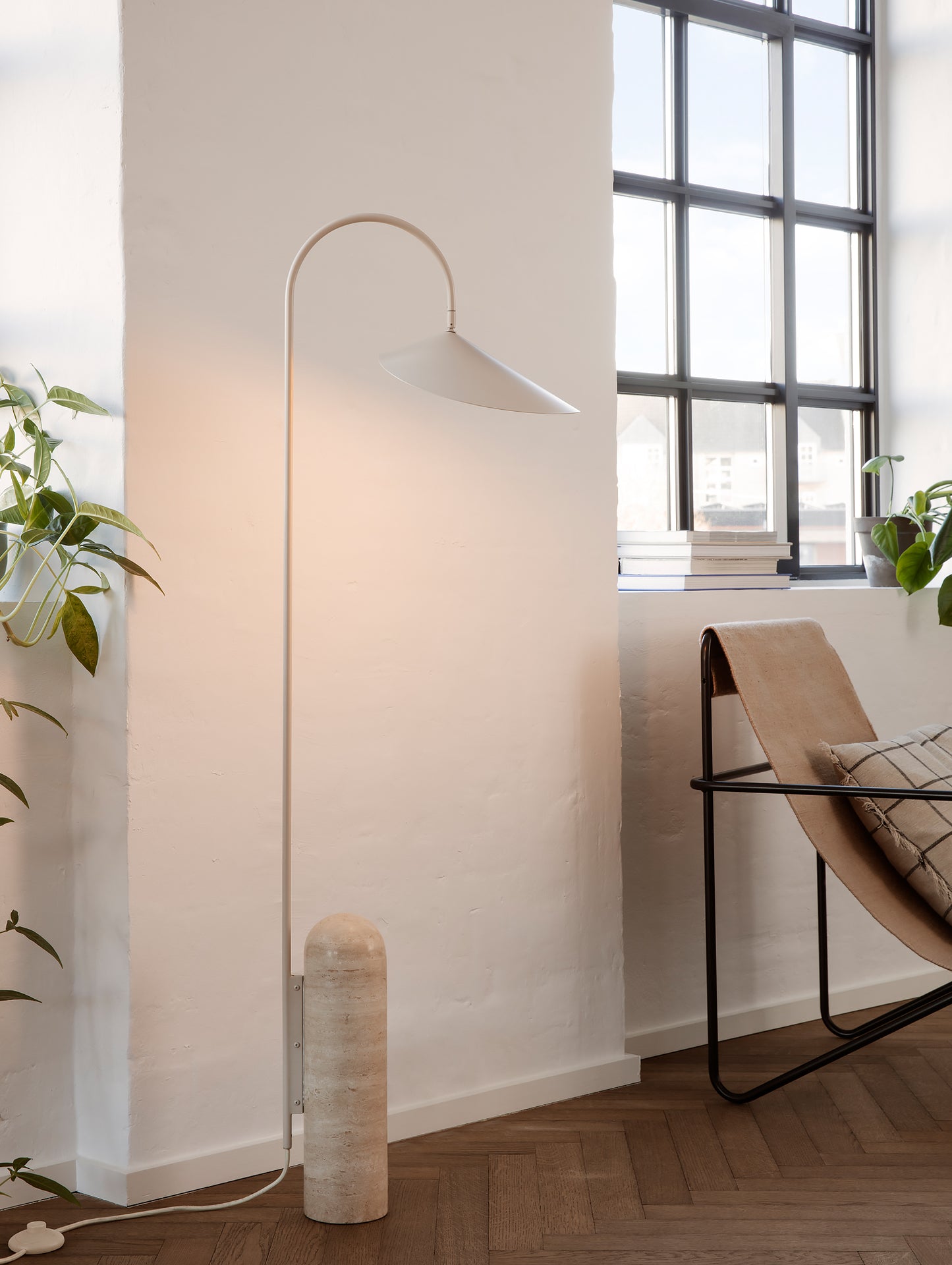 Arum Floor Lamp