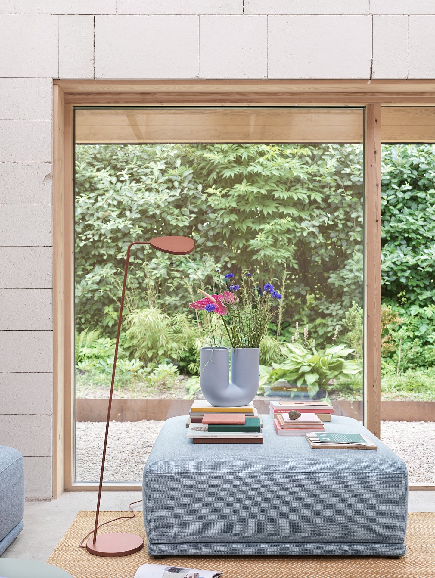 Kink Vase by Muuto - Light Blue
