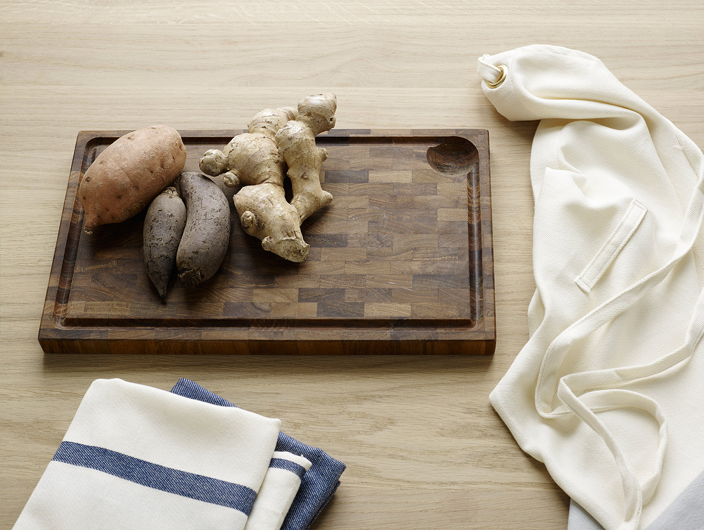 Dania Cutting Board