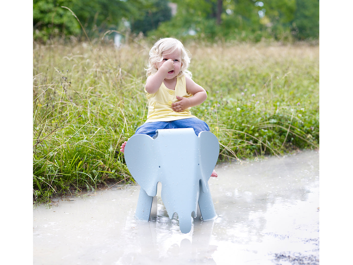 Ice Grey Eames Elephant by Vitra