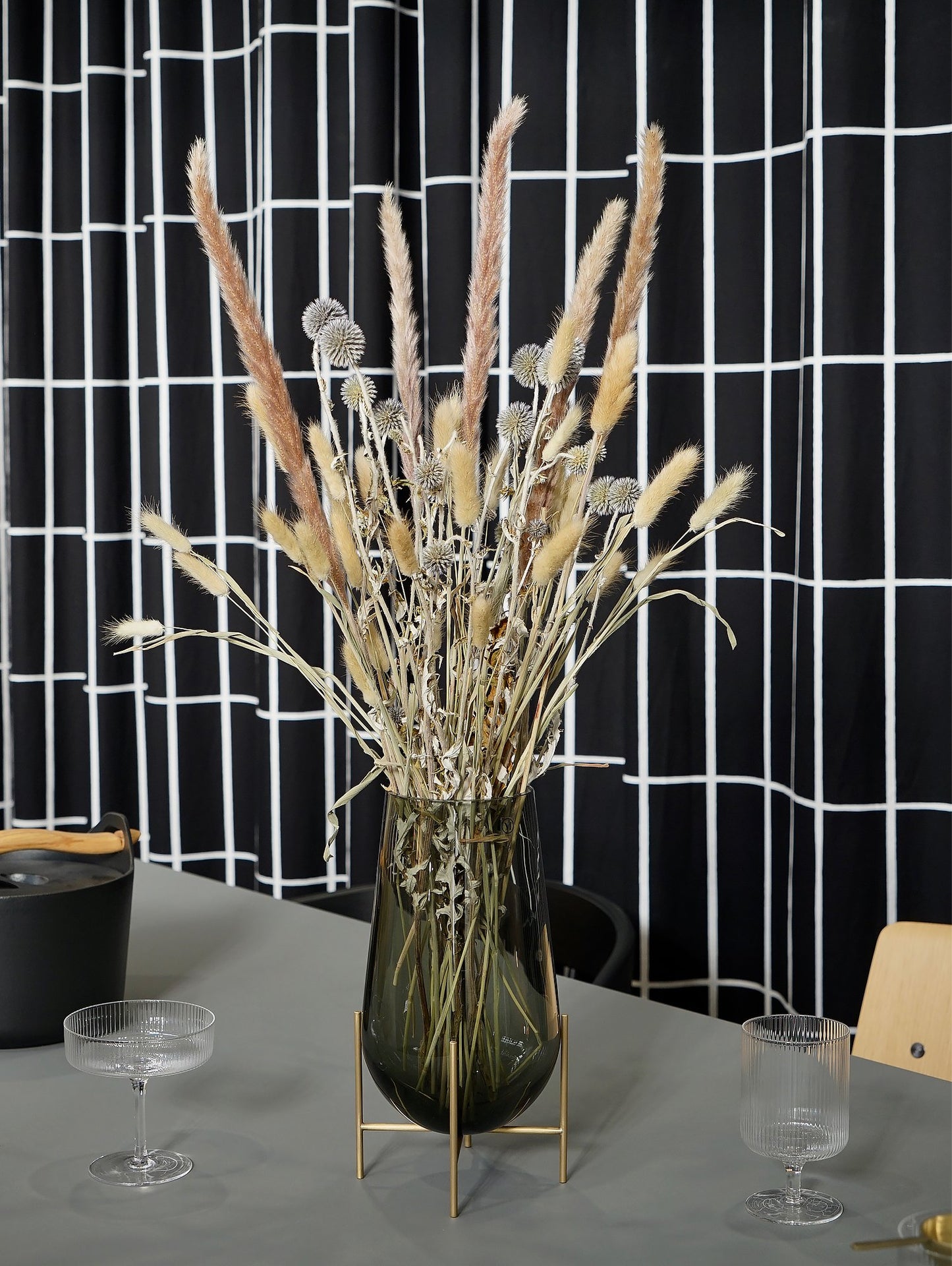 Echasse Vase (Medium) by Menu
