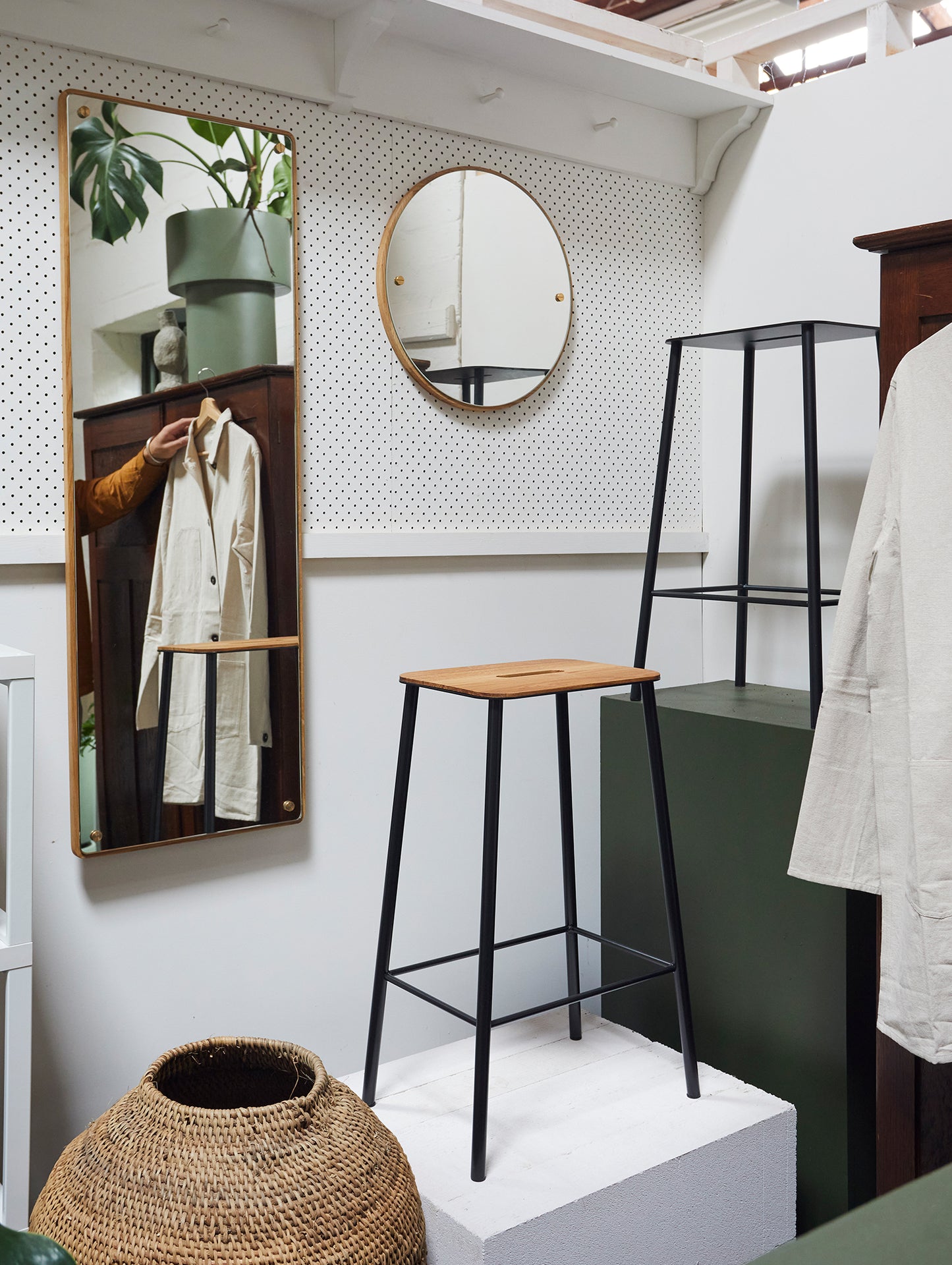 CM-1 Circle Mirror by Frama