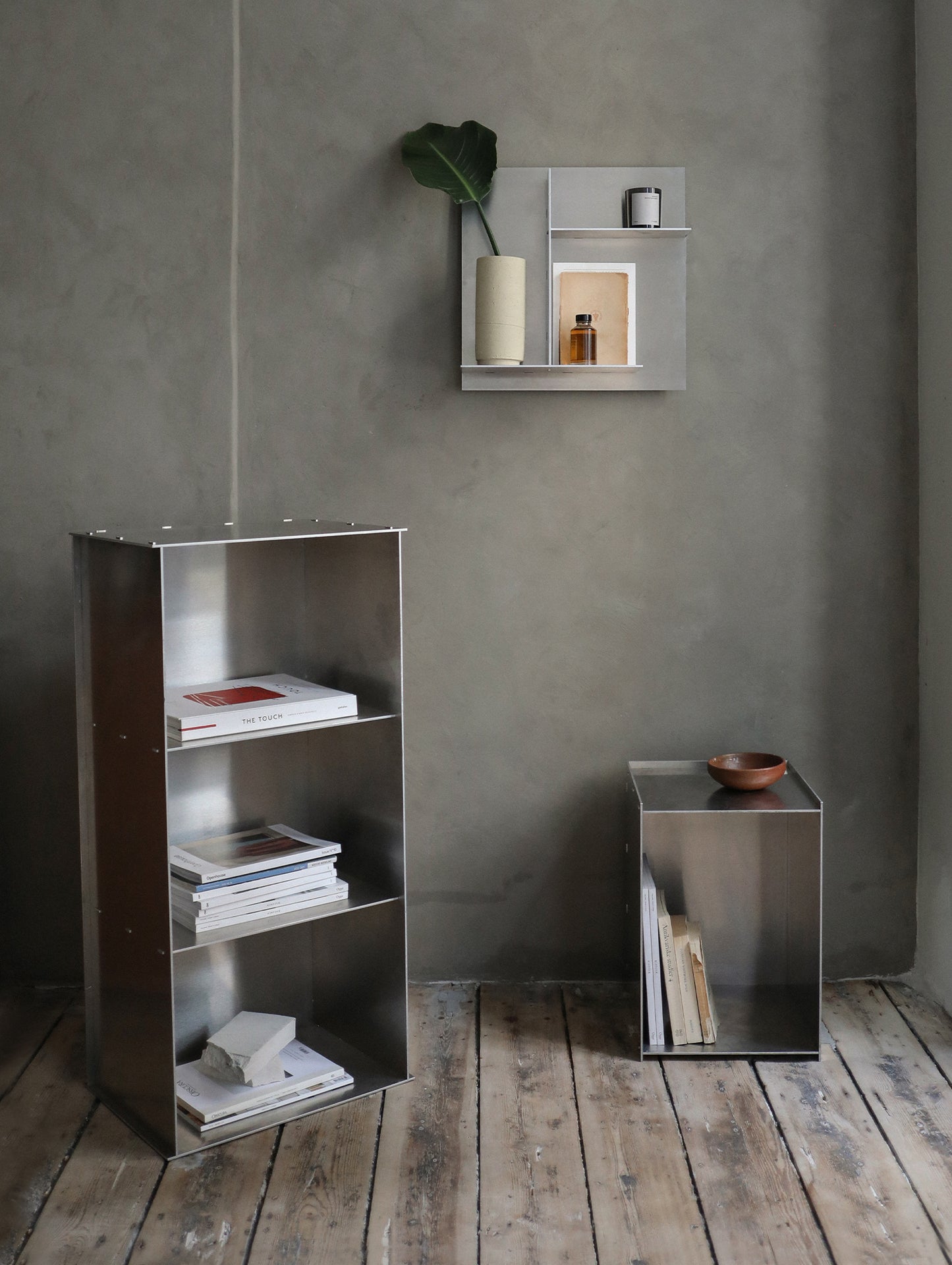 Rivet Case by Frama