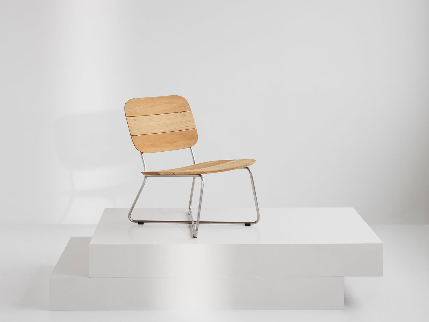Lilium Lounge Chair by Skagerak