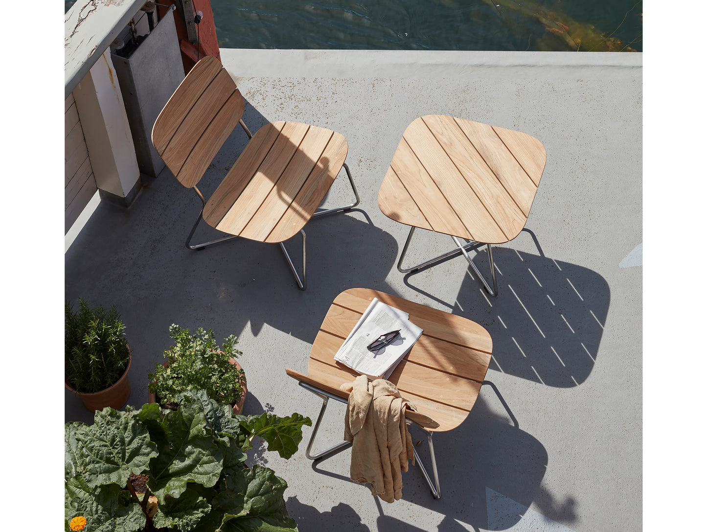 Lilium Lounge Chair by Skagerak