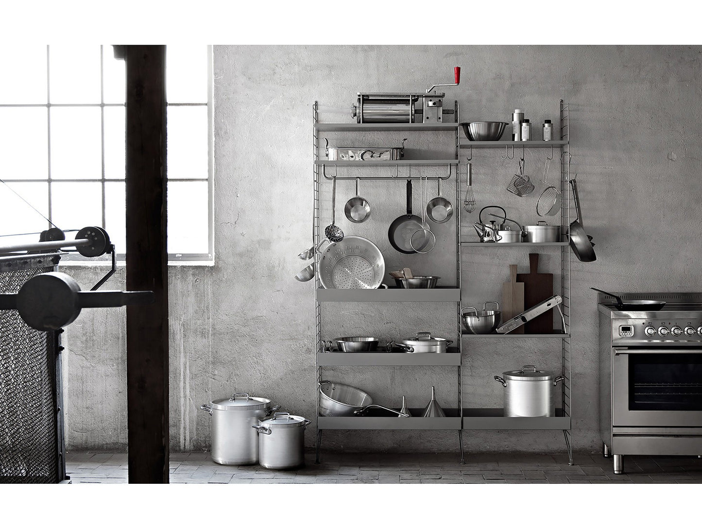 String Metal Shelves