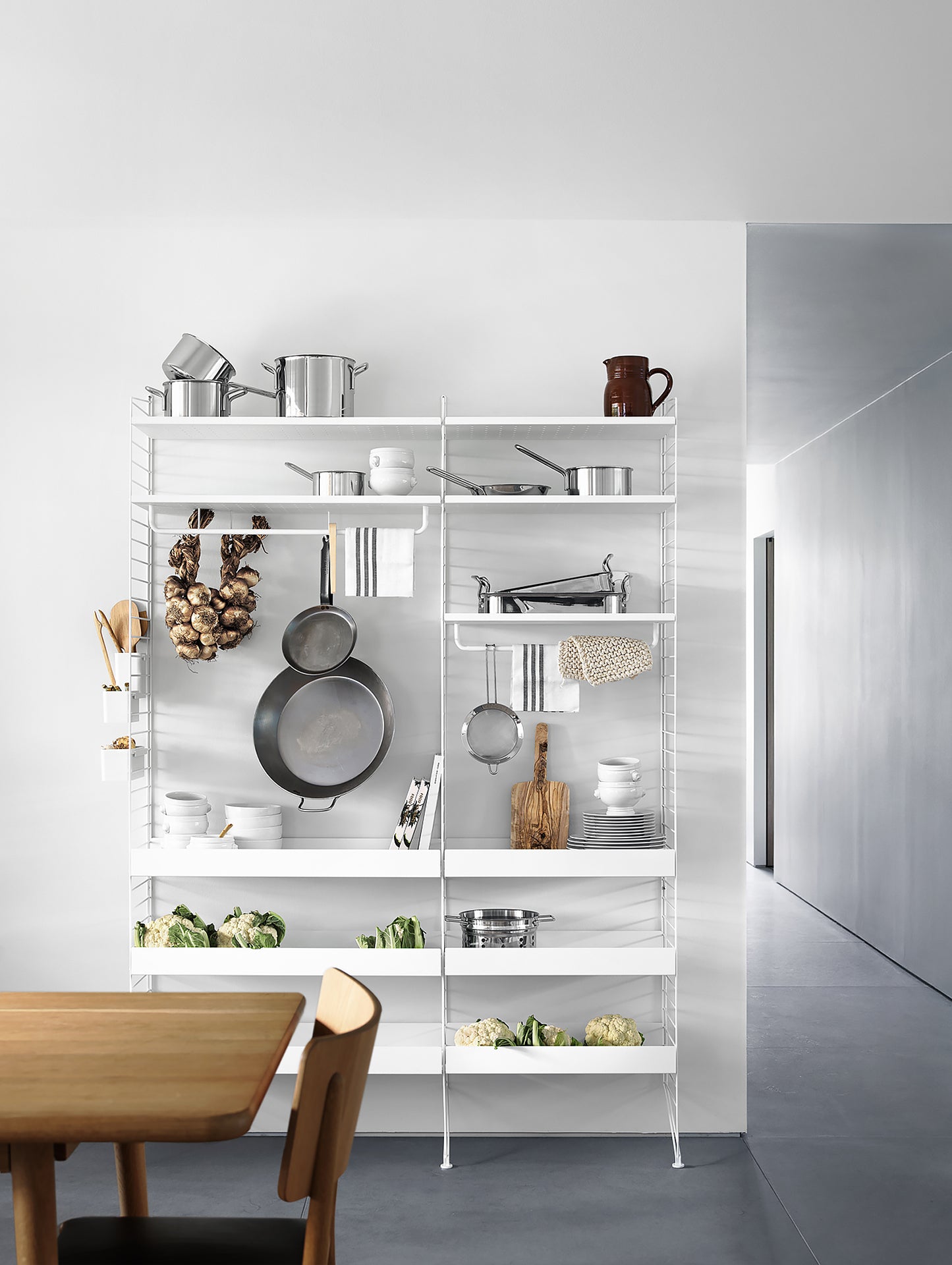 String Metal Shelves