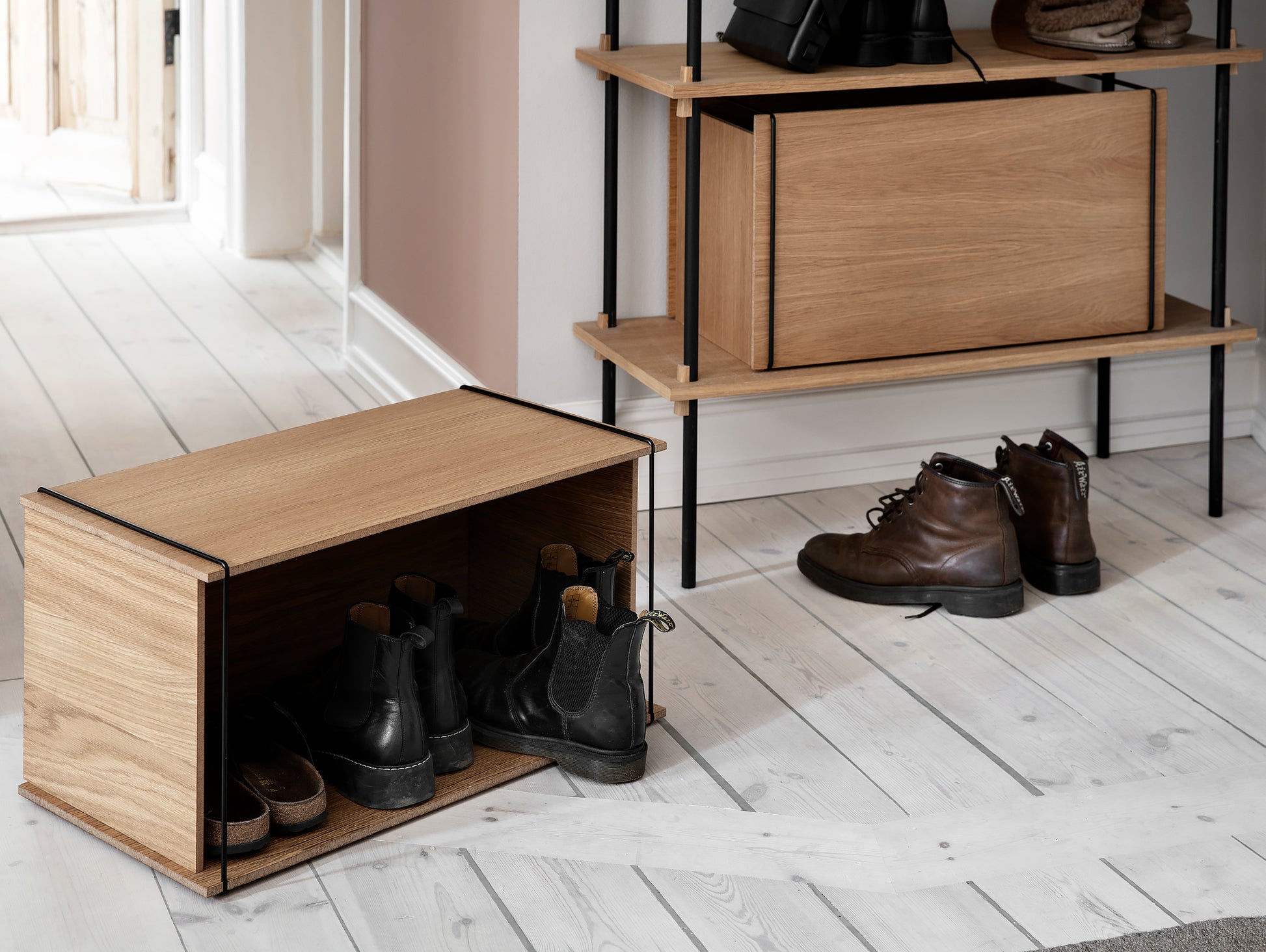 Oak/Black Storage Box by Moebe