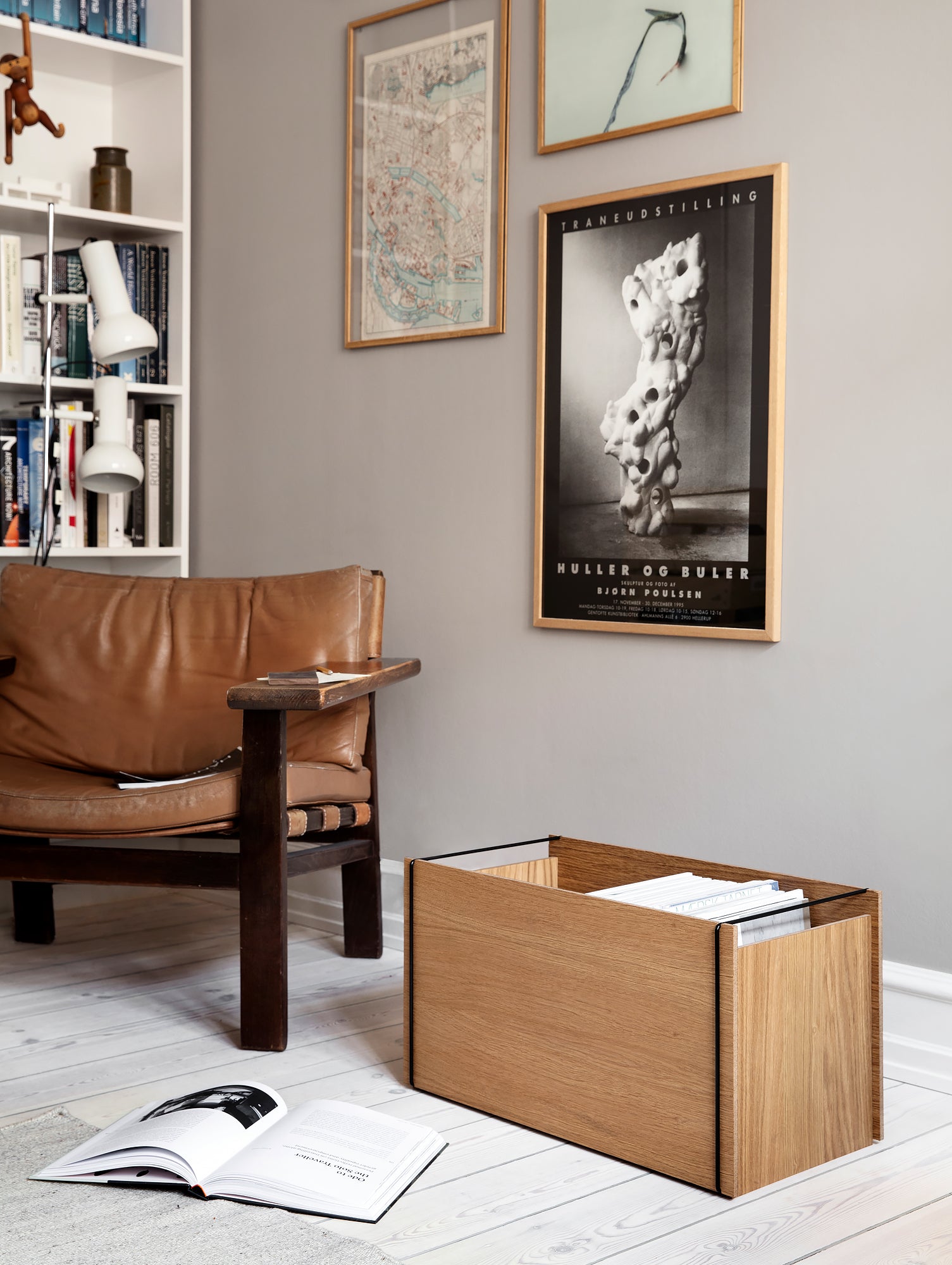 Oak / Black Storage Box by Moebe