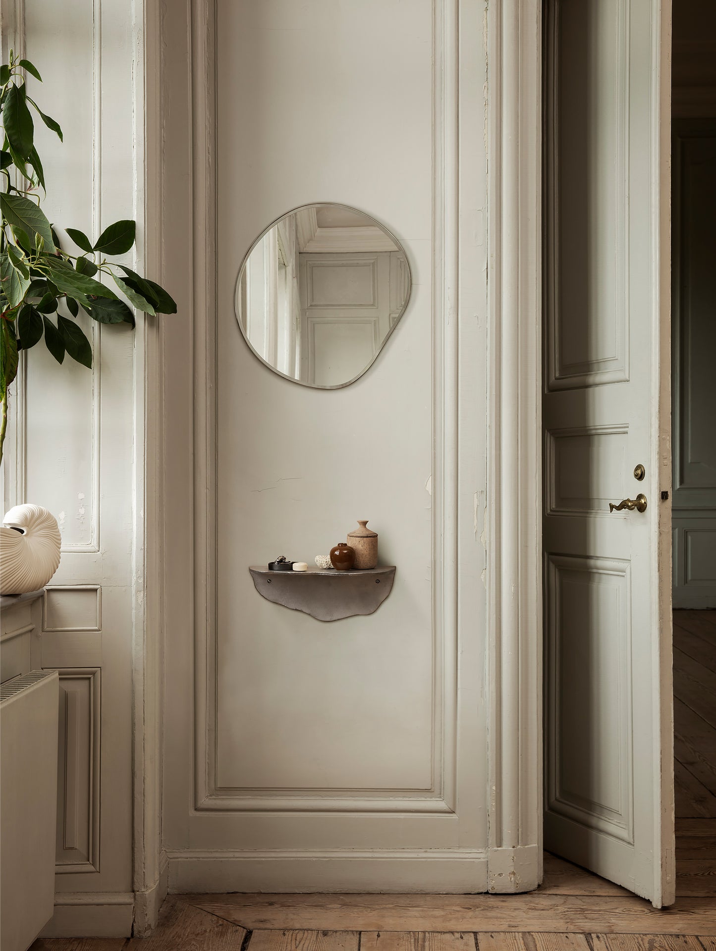Pond Mirror by Ferm Living - Small - Dark Chrome