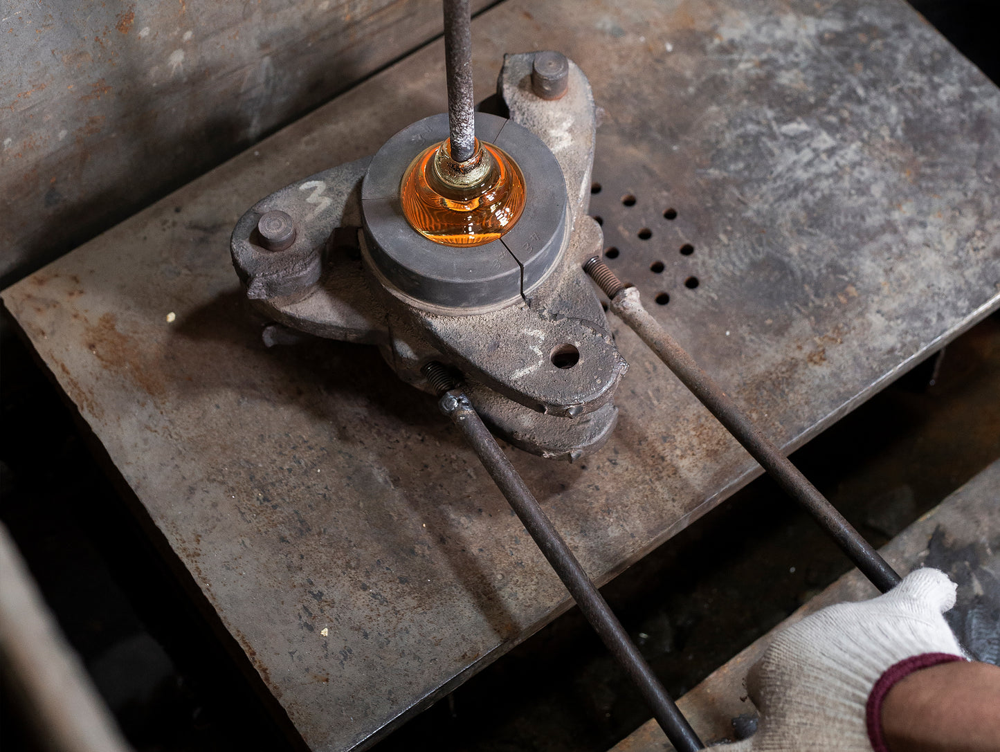 Ripple Champagne Saucers by Ferm Living - How it's made.