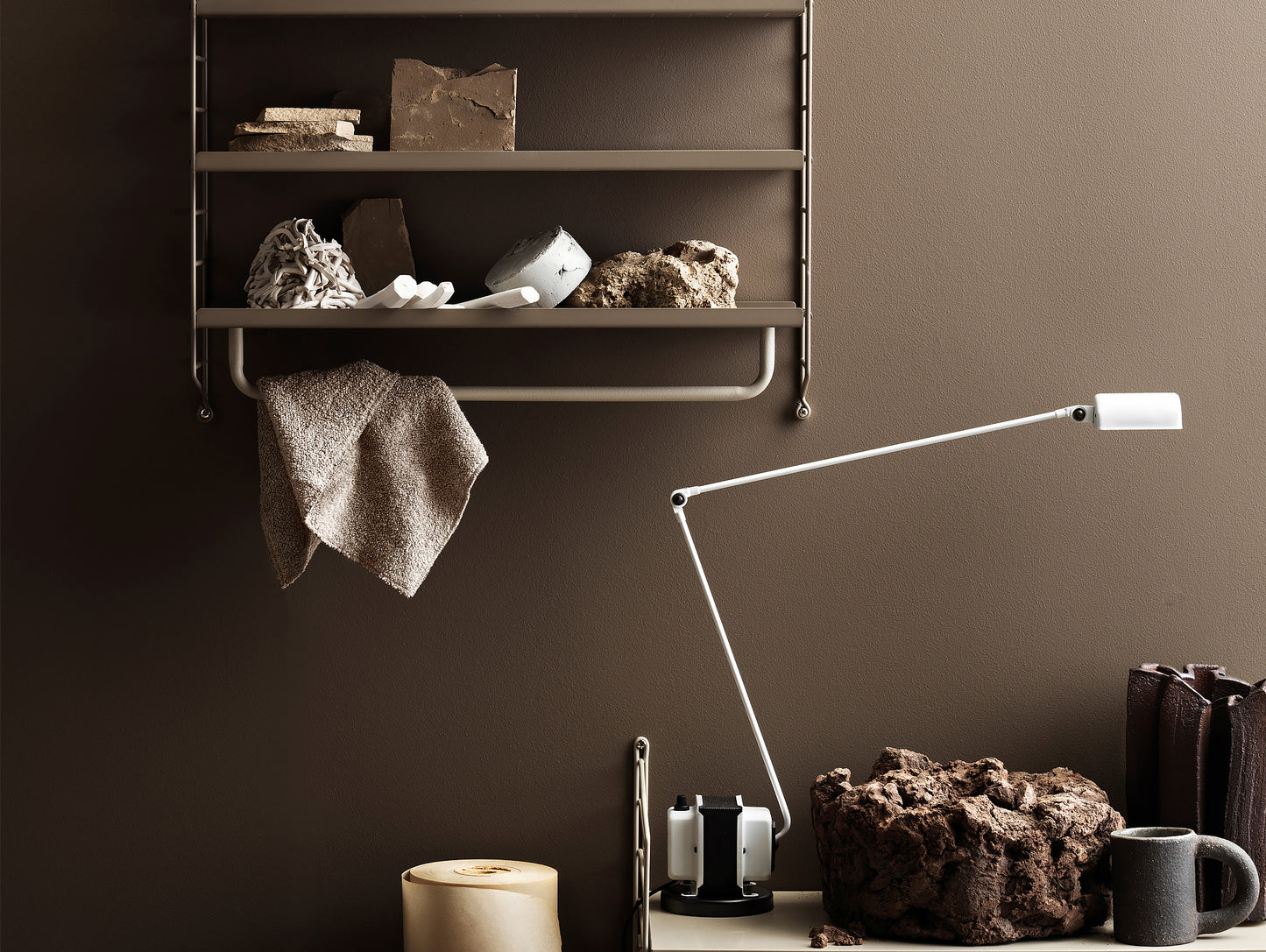 String + Rod / Medium / Beige