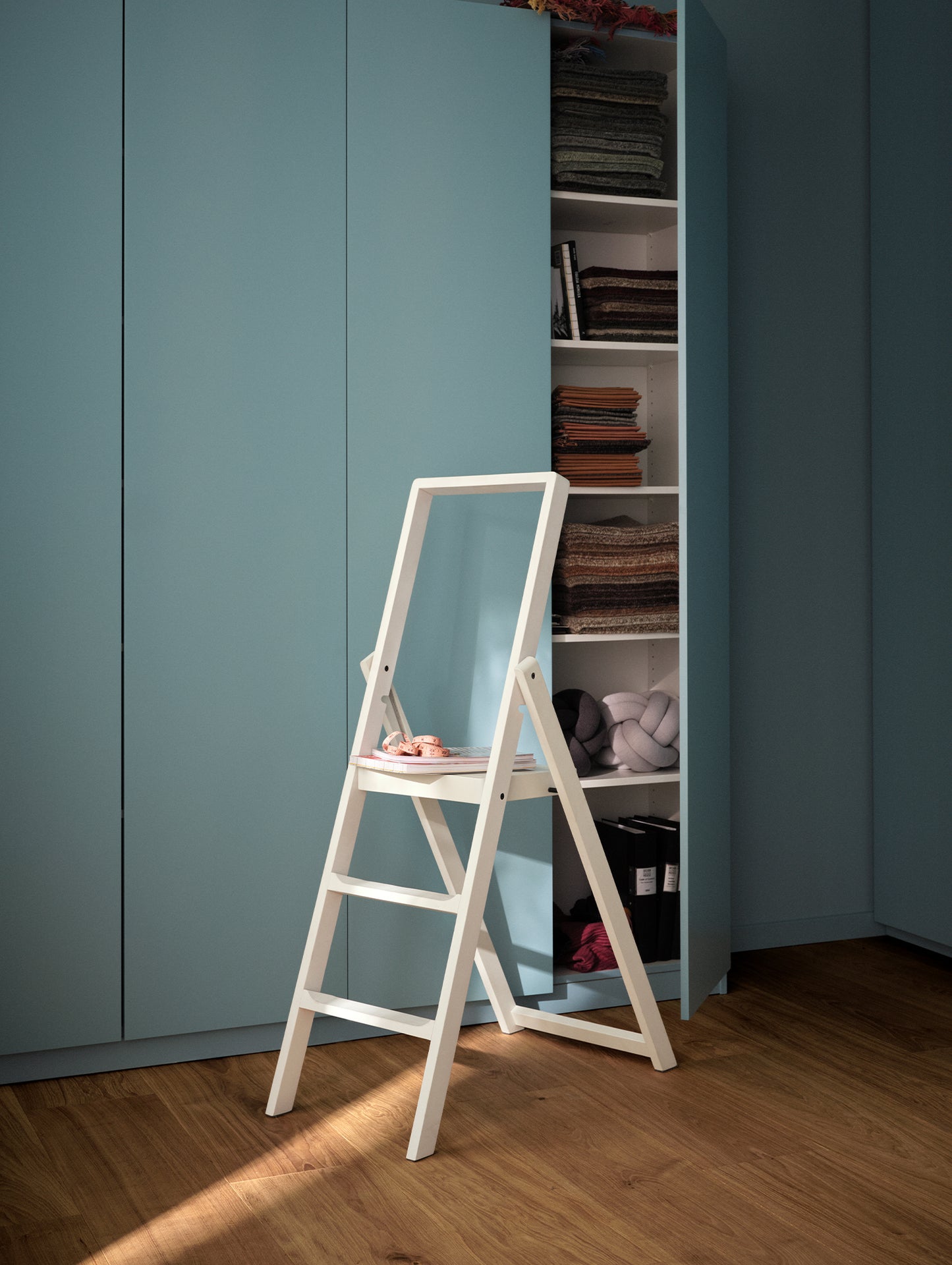 Step Ladder