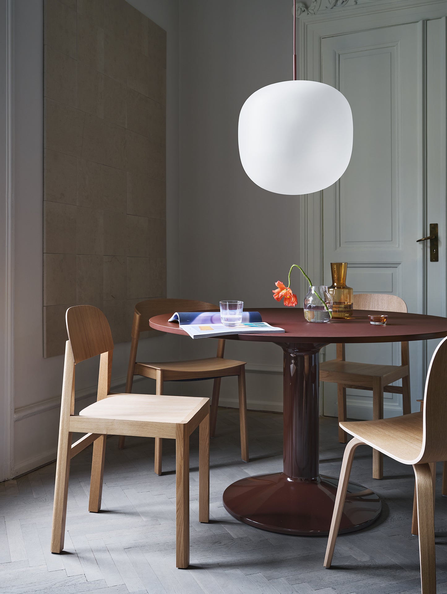 Midst Table by Muuto - Diameter: 120 cm / Dark Red Linoleum Tabletop with Dark Red Steel Base