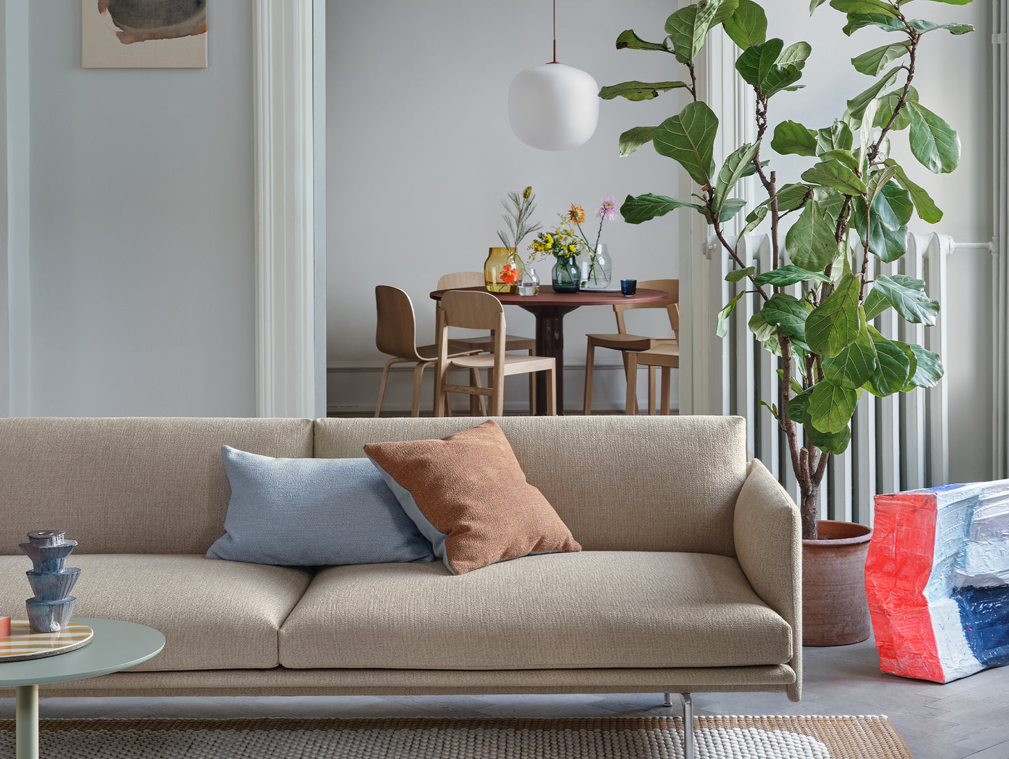 Midst Table by Muuto - Diameter: 120 cm / Dark Red Linoleum Tabletop with Dark Red Steel Base