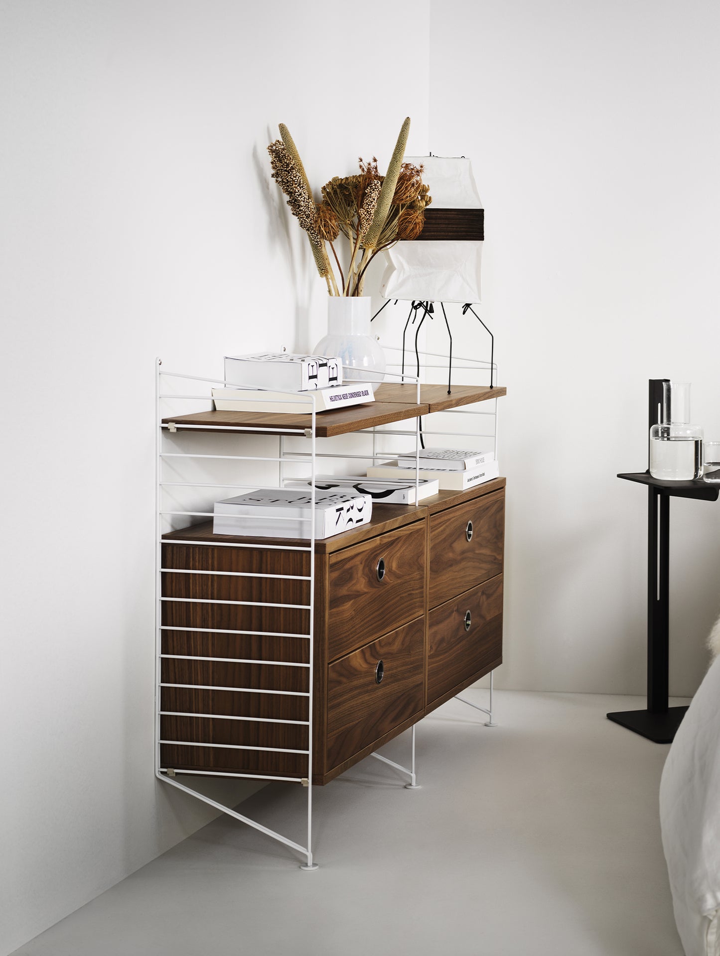 Bedroom Combination by String - walnut with white panels