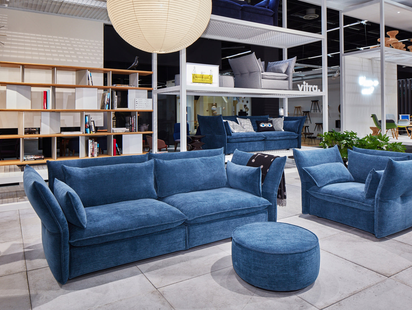 Mariposa 2.5-Seater Sofa by Vitra