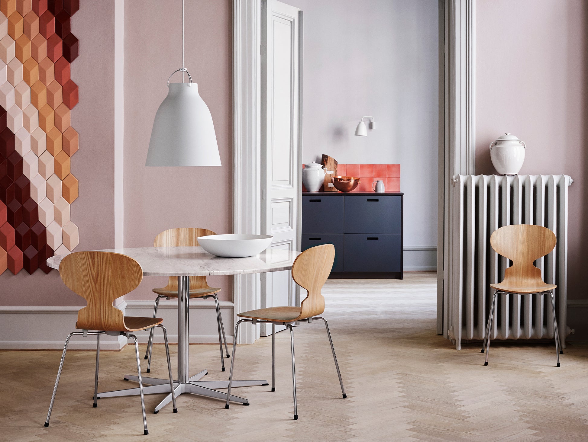 Ant Chair 4 Legs by Fritz Hansen - Natural Veneer Shell / Chromed Steel Base /  Elm