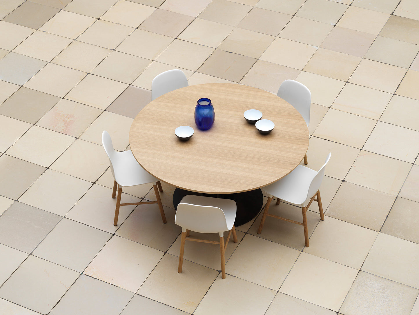 Form Chair Wood by Normann Copenhagen - Oak Base / White