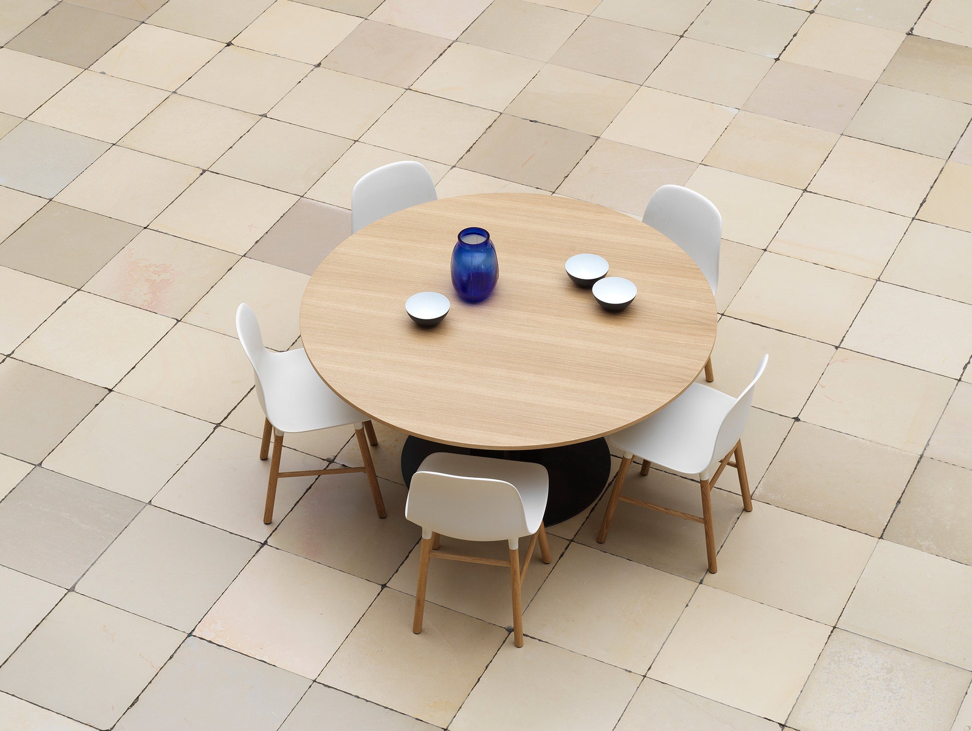 Form Chair Wood by Normann Copenhagen - Oak Base / White