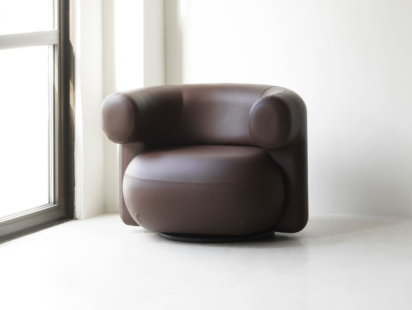 Burra Lounge Chair by Normann Copenhagen - Swivel Base with Return / Ultra Leather 41589