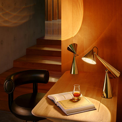 Slab Desk by Tom Dixon - Natural Oak