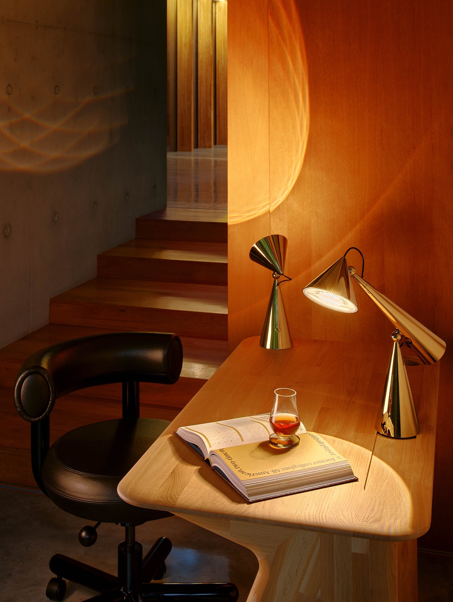 Slab Desk by Tom Dixon - Natural Oak