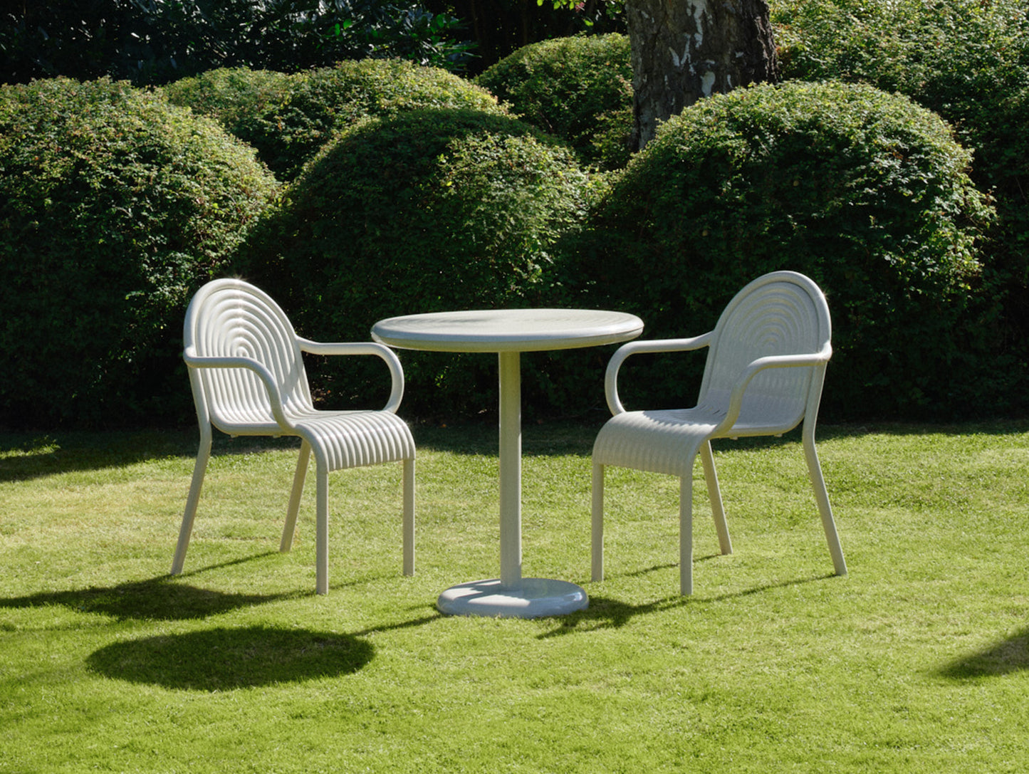 Groove Round Table by Tom Dixon - Putty