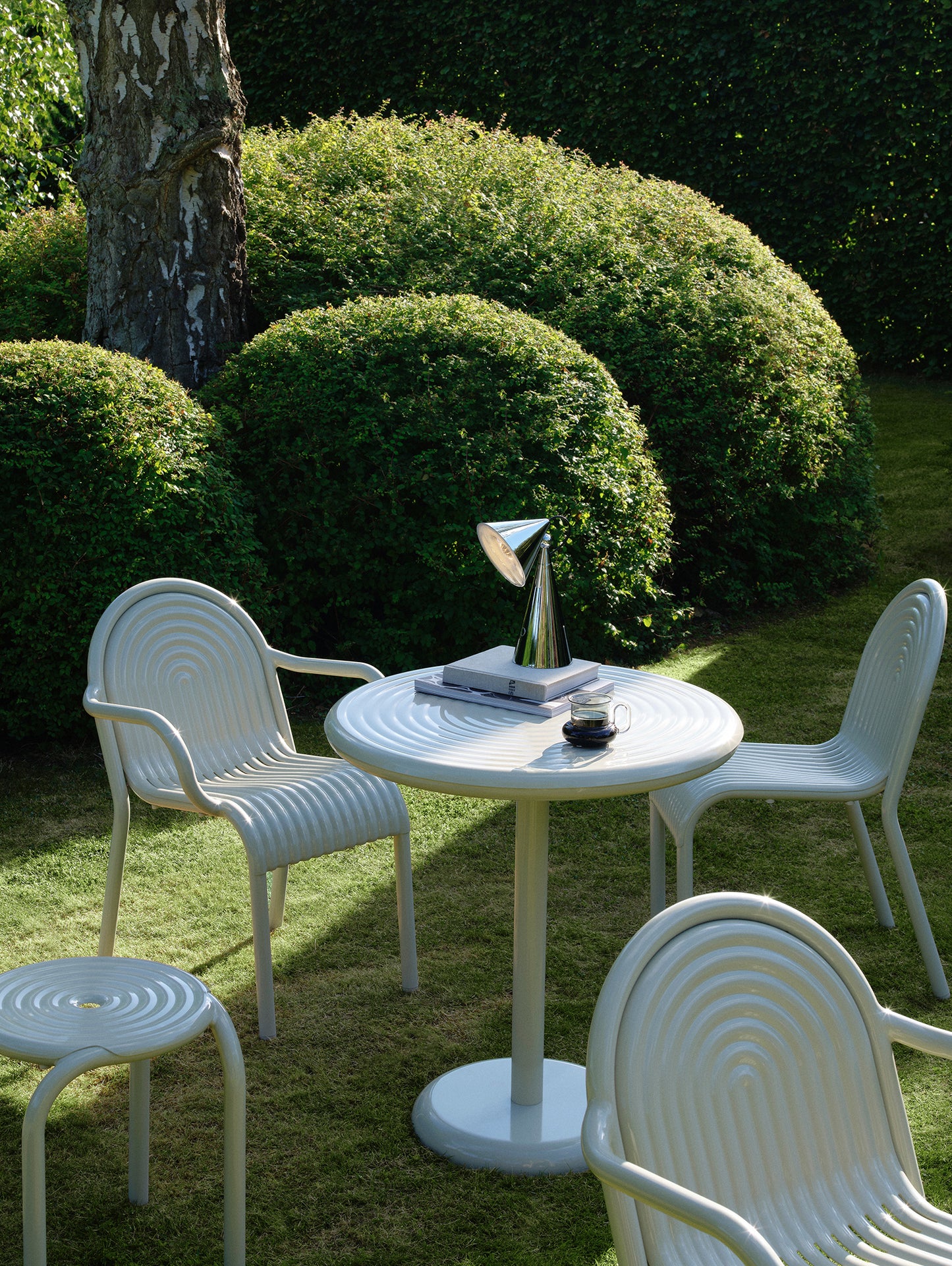 Groove Round Table by Tom Dixon - Putty