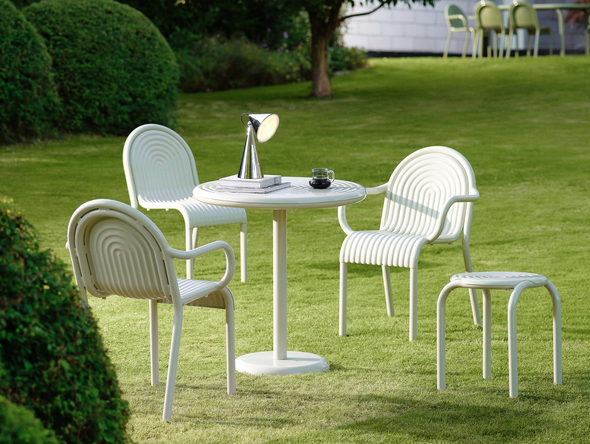 Groove Round Table by Tom Dixon - Putty