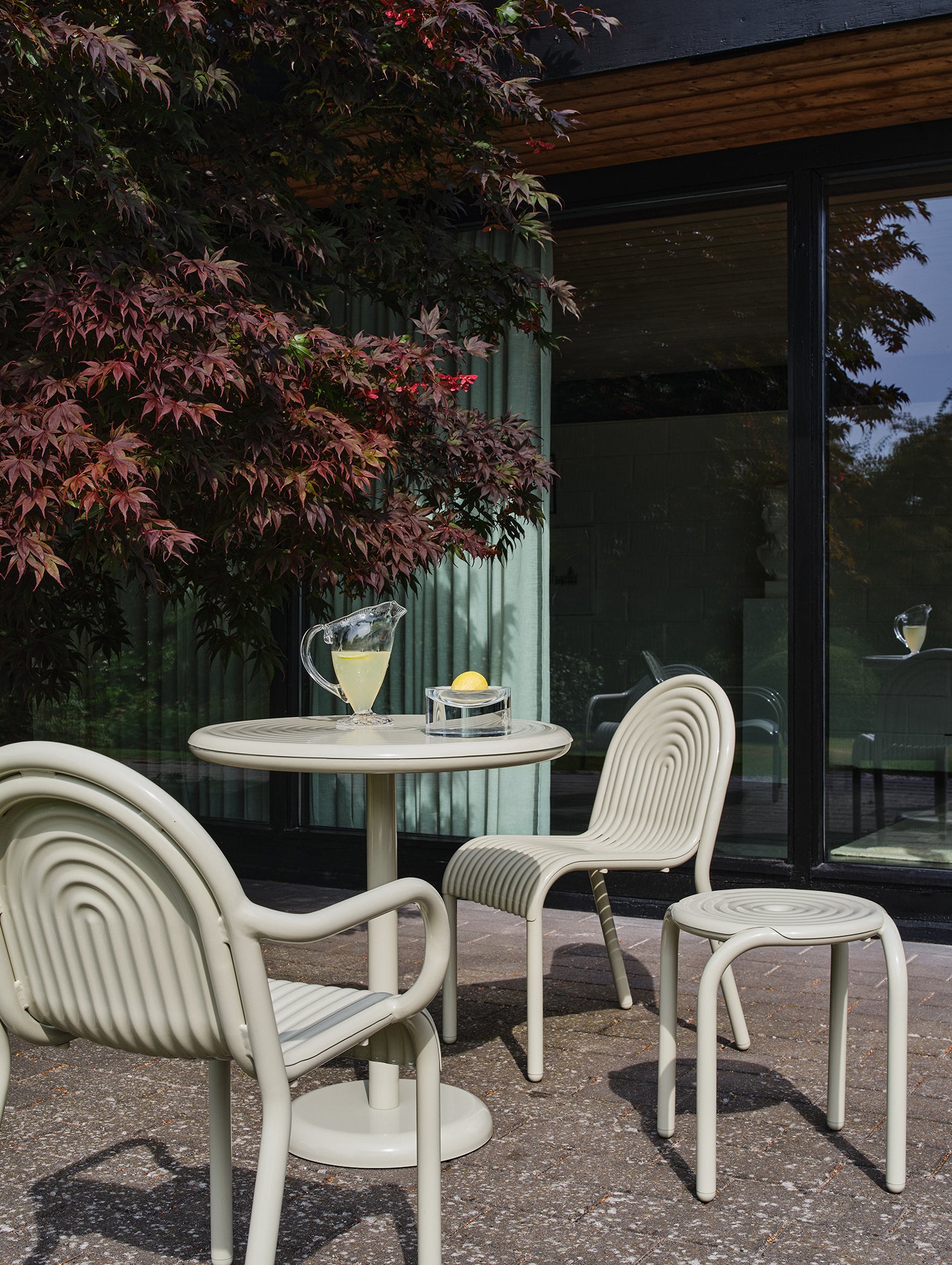 Groove Round Table by Tom Dixon - Putty